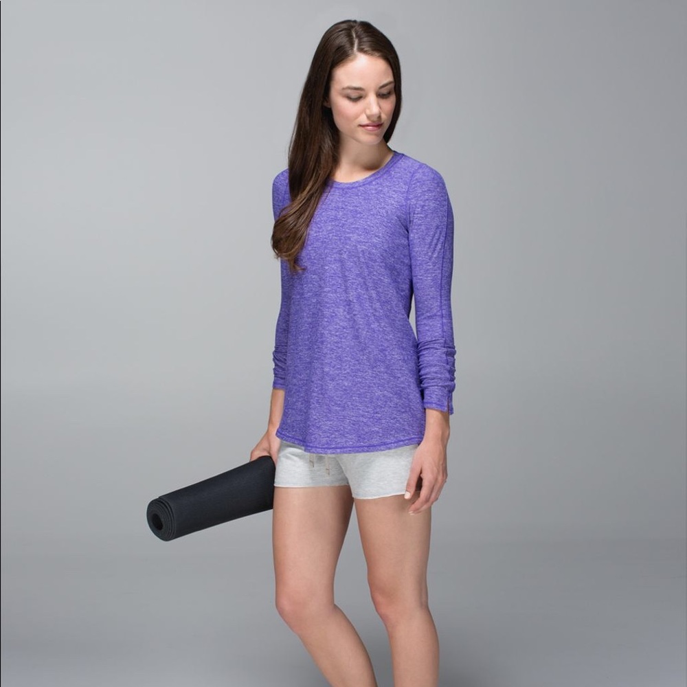 Lululemon Tuck and Flow Top Bruised Berry Size 4